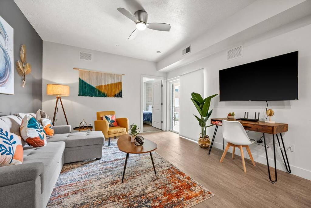 Luxurious Retreat In Slc Apartment Солт Лейк Сити Екстериор снимка